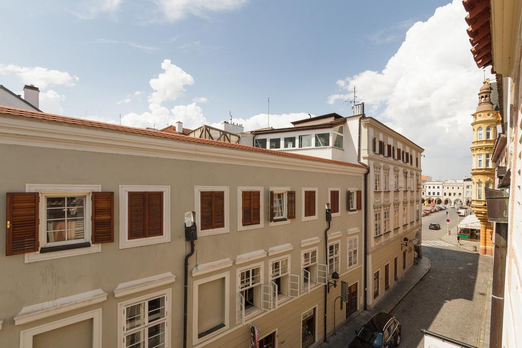 Old Town Charles Apartments Budweis Exterior foto